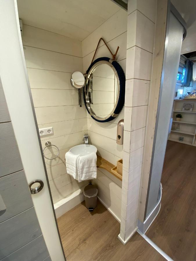 Tiny House Ems Im Pier9 Tiny House Hotel Hamm  Eksteriør bilde