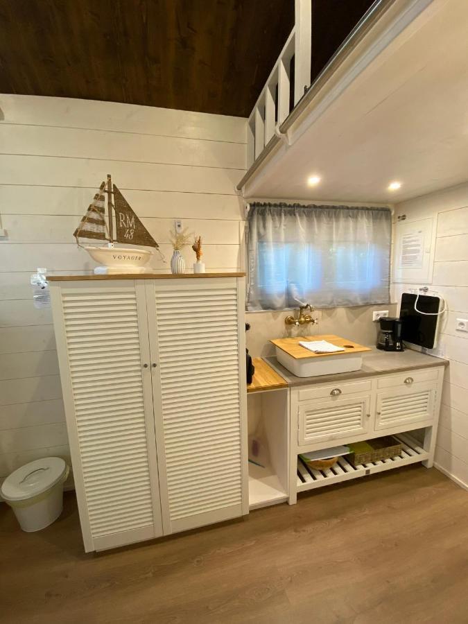 Tiny House Ems Im Pier9 Tiny House Hotel Hamm  Eksteriør bilde