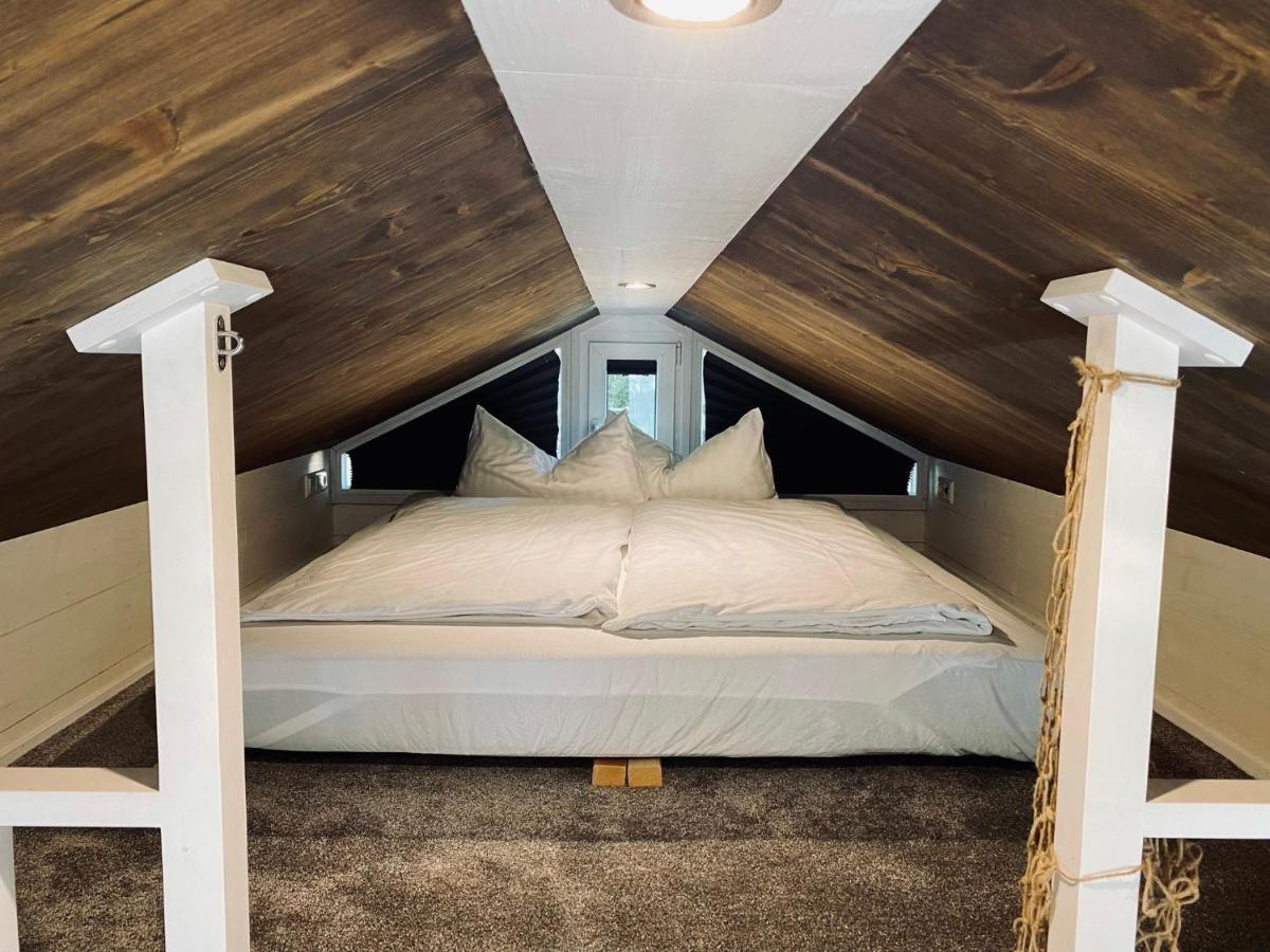 Tiny House Ems Im Pier9 Tiny House Hotel Hamm  Eksteriør bilde